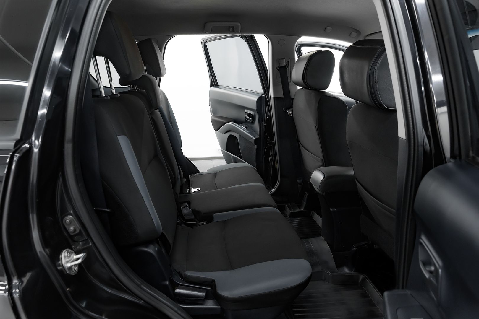 Mitsubishi Outlander, II, 2008 фото 17