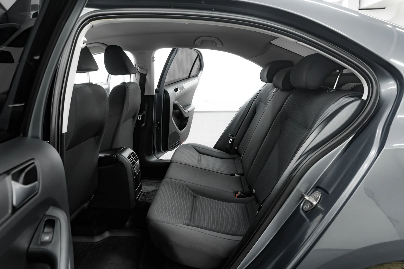 Volkswagen Jetta, VI Рестайлинг, 2016 фото 16