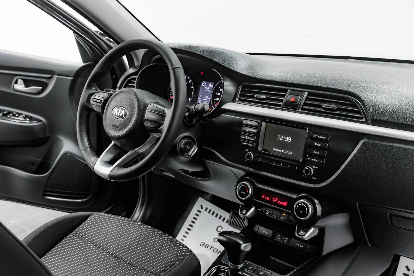 Kia Rio, IV, 2018 фото 9