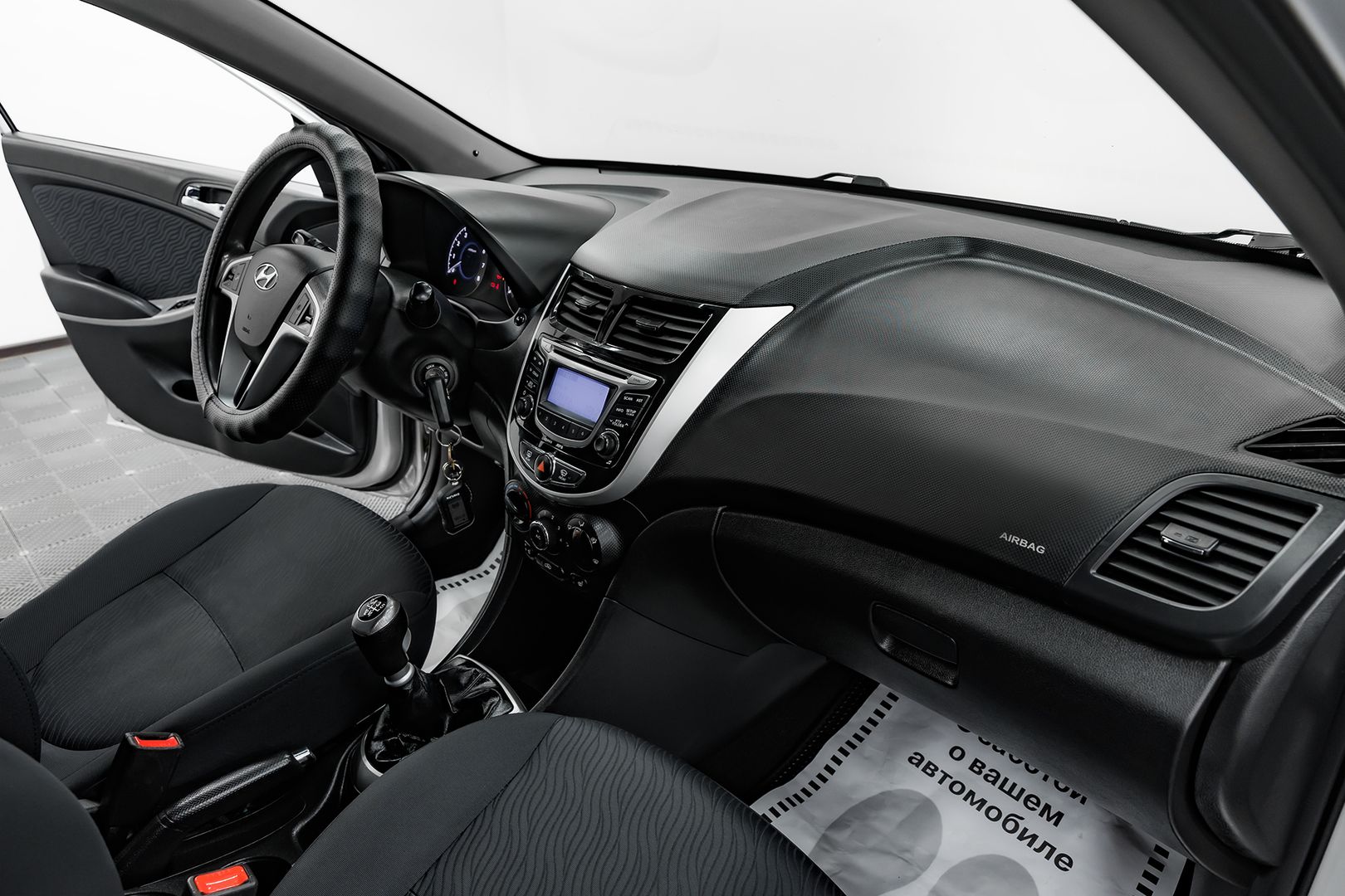 Hyundai Solaris, I, 2011 фото 18