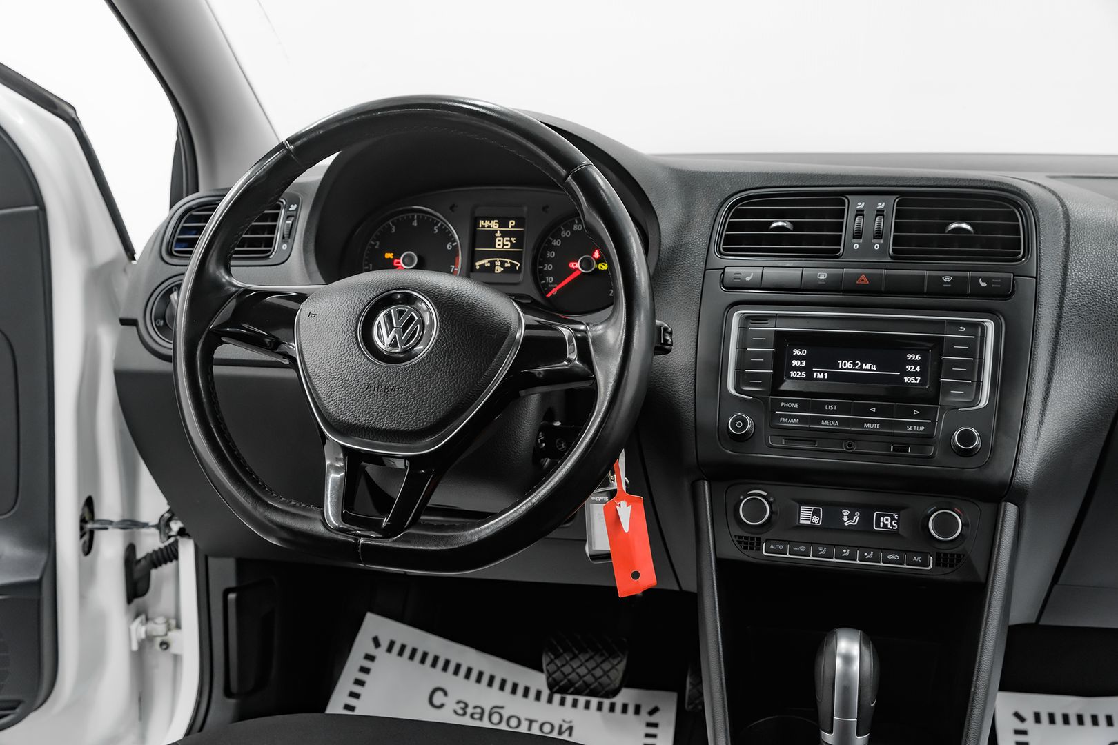 Volkswagen Polo, V Рестайлинг, 2018 фото 11