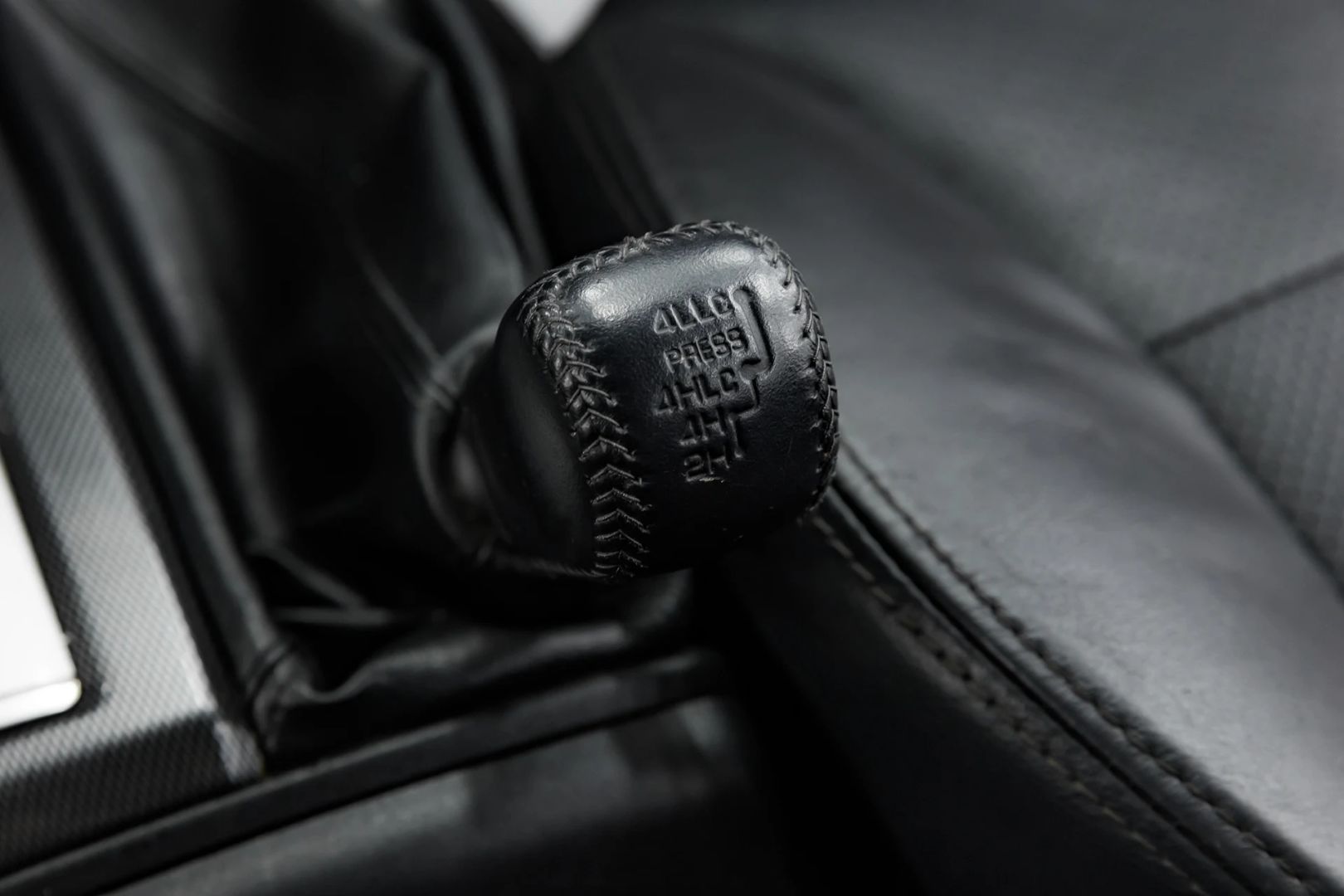 Mitsubishi Pajero Sport, II Рестайлинг, 2014 фото 12