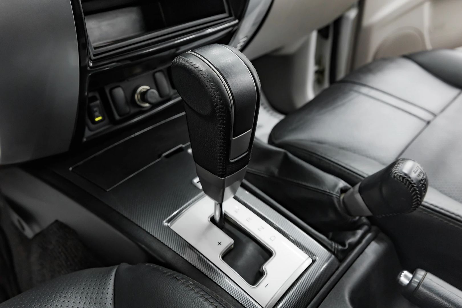 Mitsubishi Pajero Sport, II Рестайлинг, 2014 фото 11