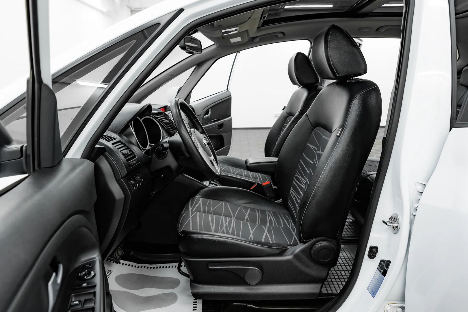 Kia Venga, I, 2013 фото 7