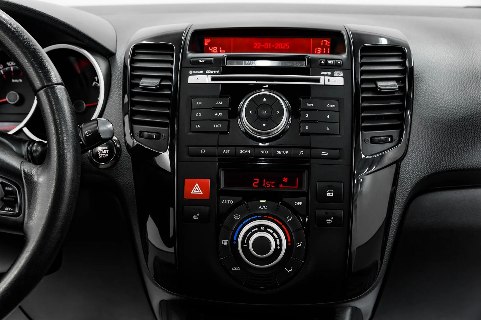 Kia Venga, I, 2013 фото 12