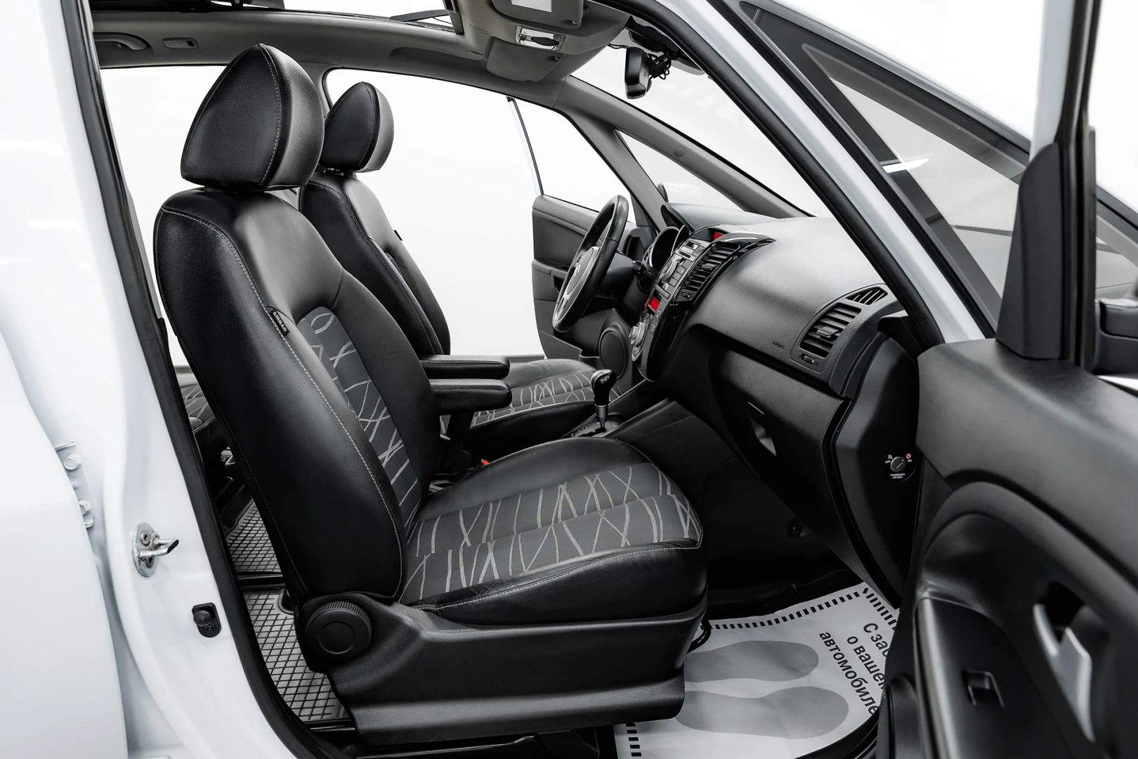 Kia Venga, I, 2013 фото 16