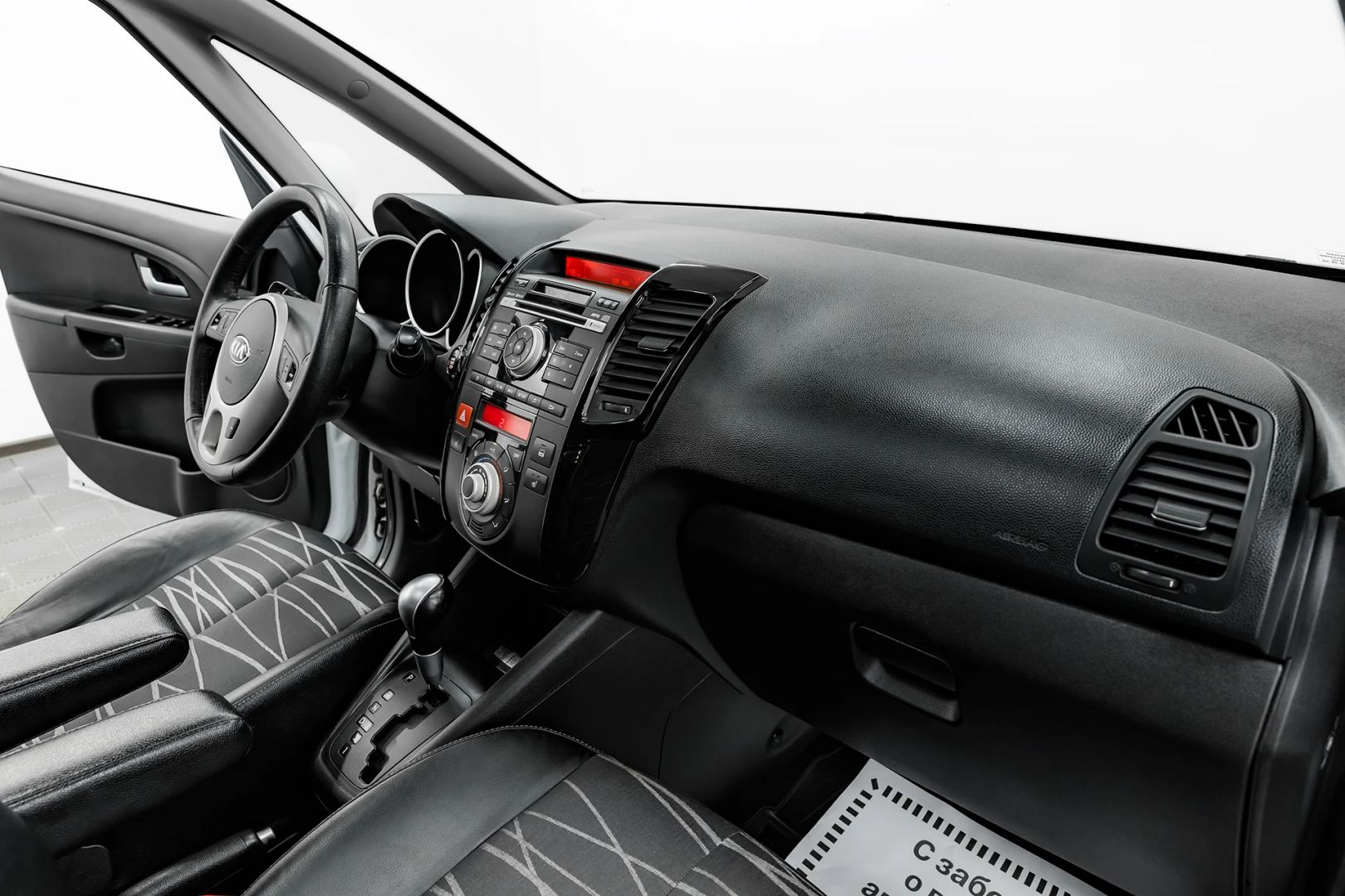 Kia Venga, I, 2013 фото 15
