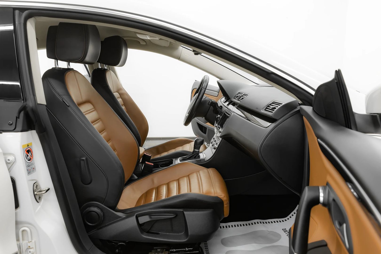 Volkswagen Passat CC, I Рестайлинг, 2014 фото 16