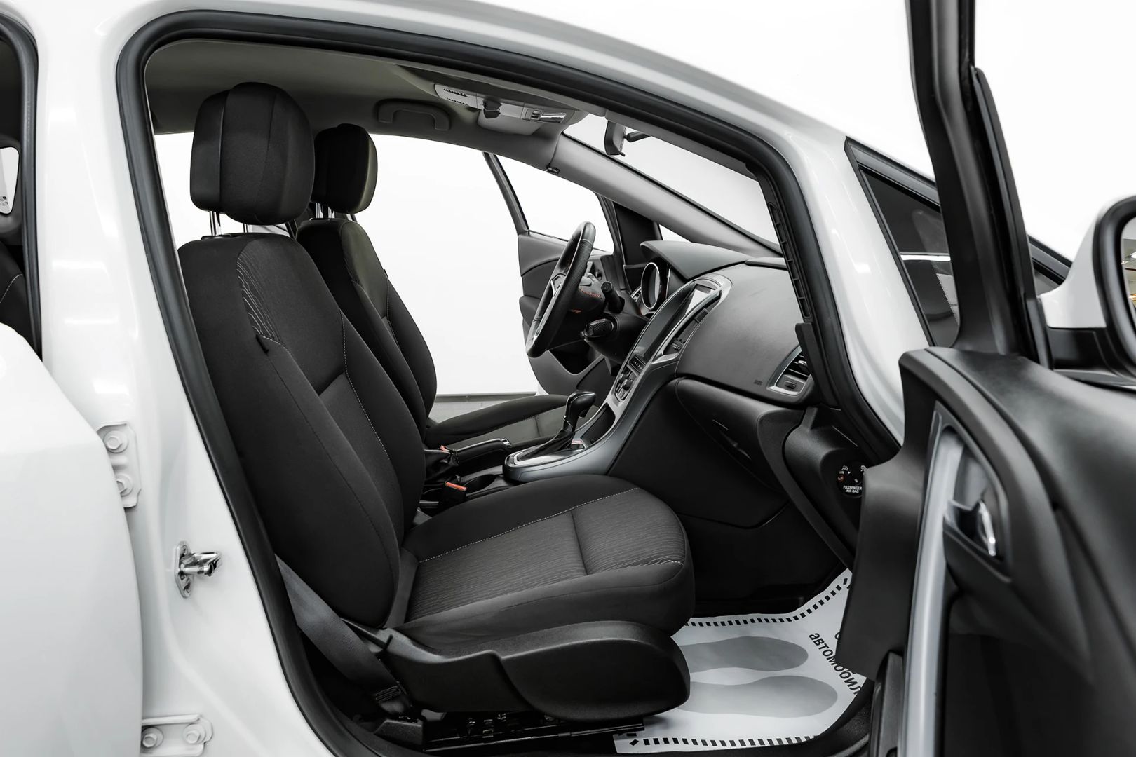 Opel Astra, J Рестайлинг, 2014 фото 15