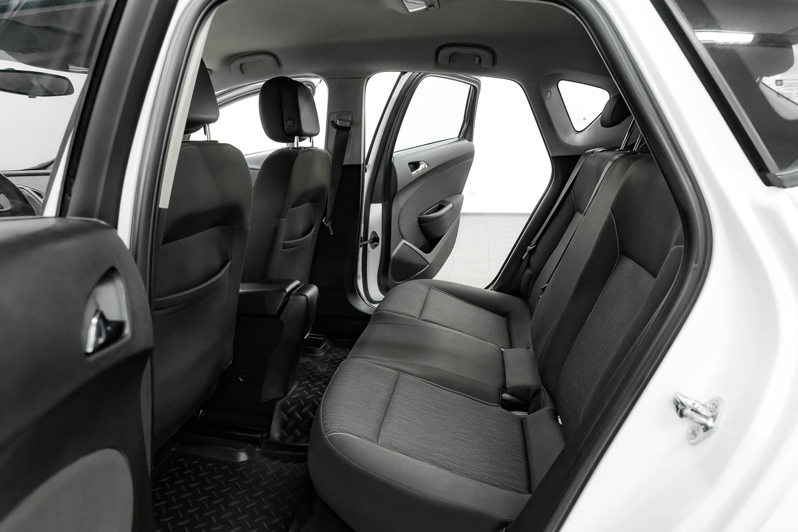 Opel Astra, J Рестайлинг, 2014 фото 16