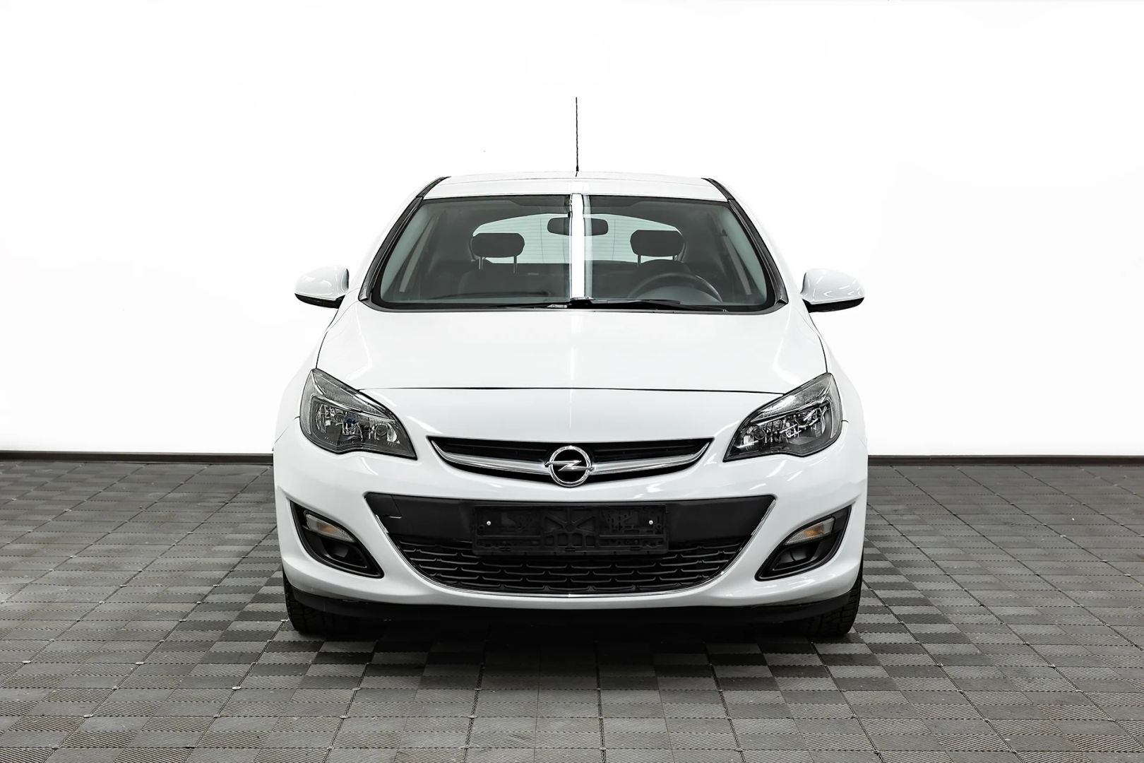 Opel Astra, J Рестайлинг, 2014 фото 2