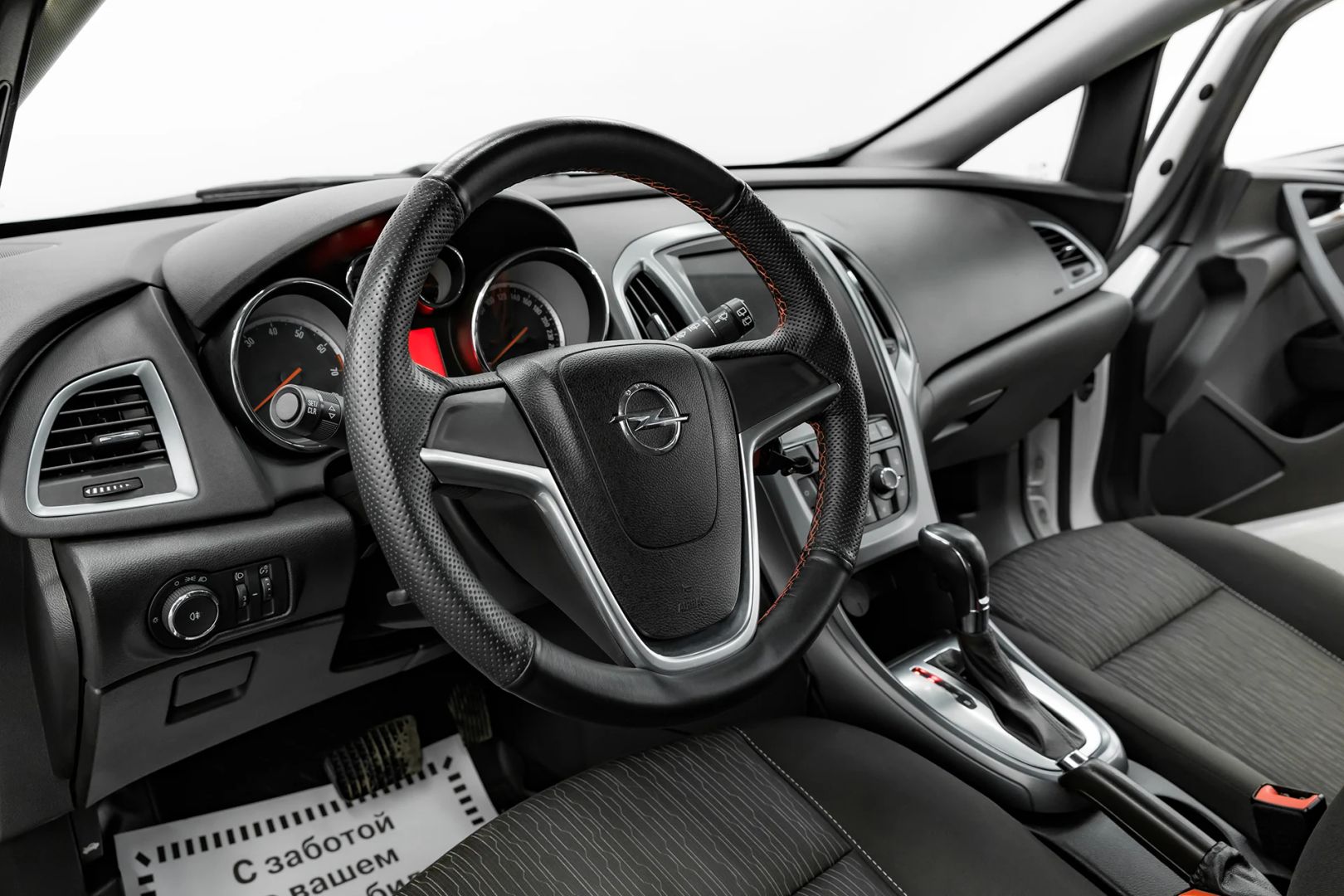 Opel Astra, J Рестайлинг, 2014 фото 9