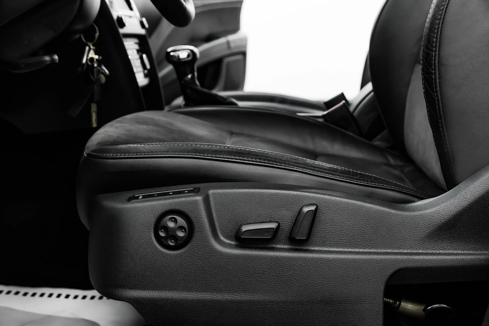 Skoda Superb, II, 2011 фото 8