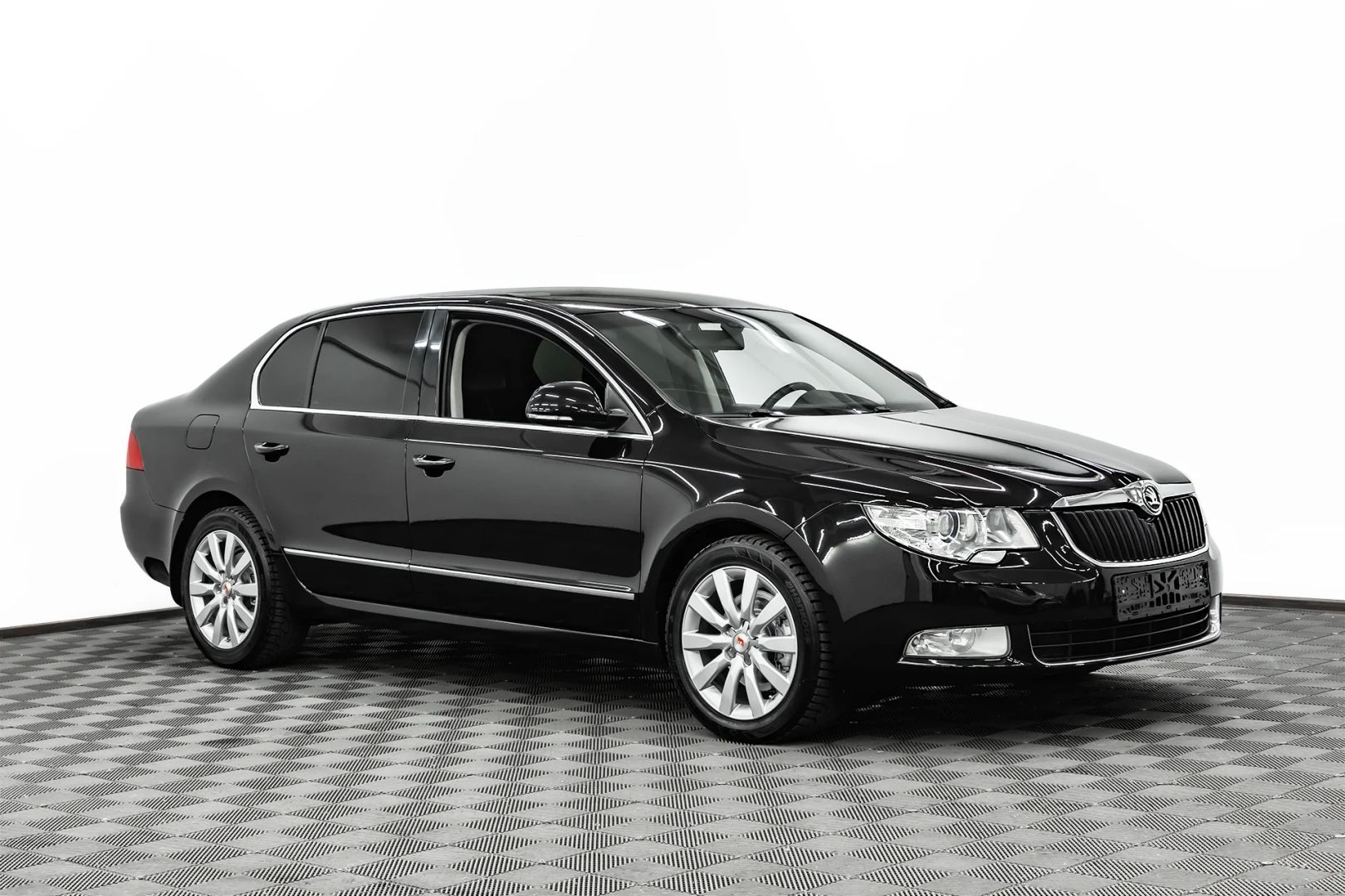 Skoda Superb, II, 2011 фото 3
