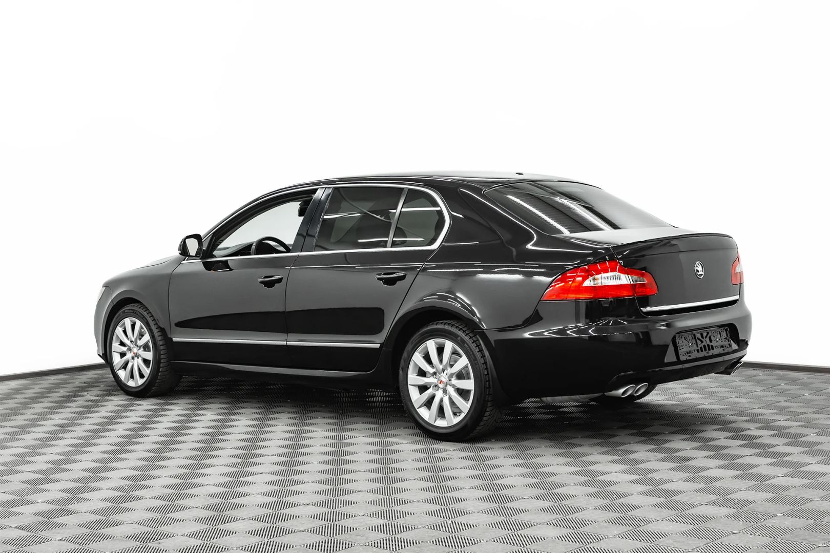 Skoda Superb, II, 2011 фото 4