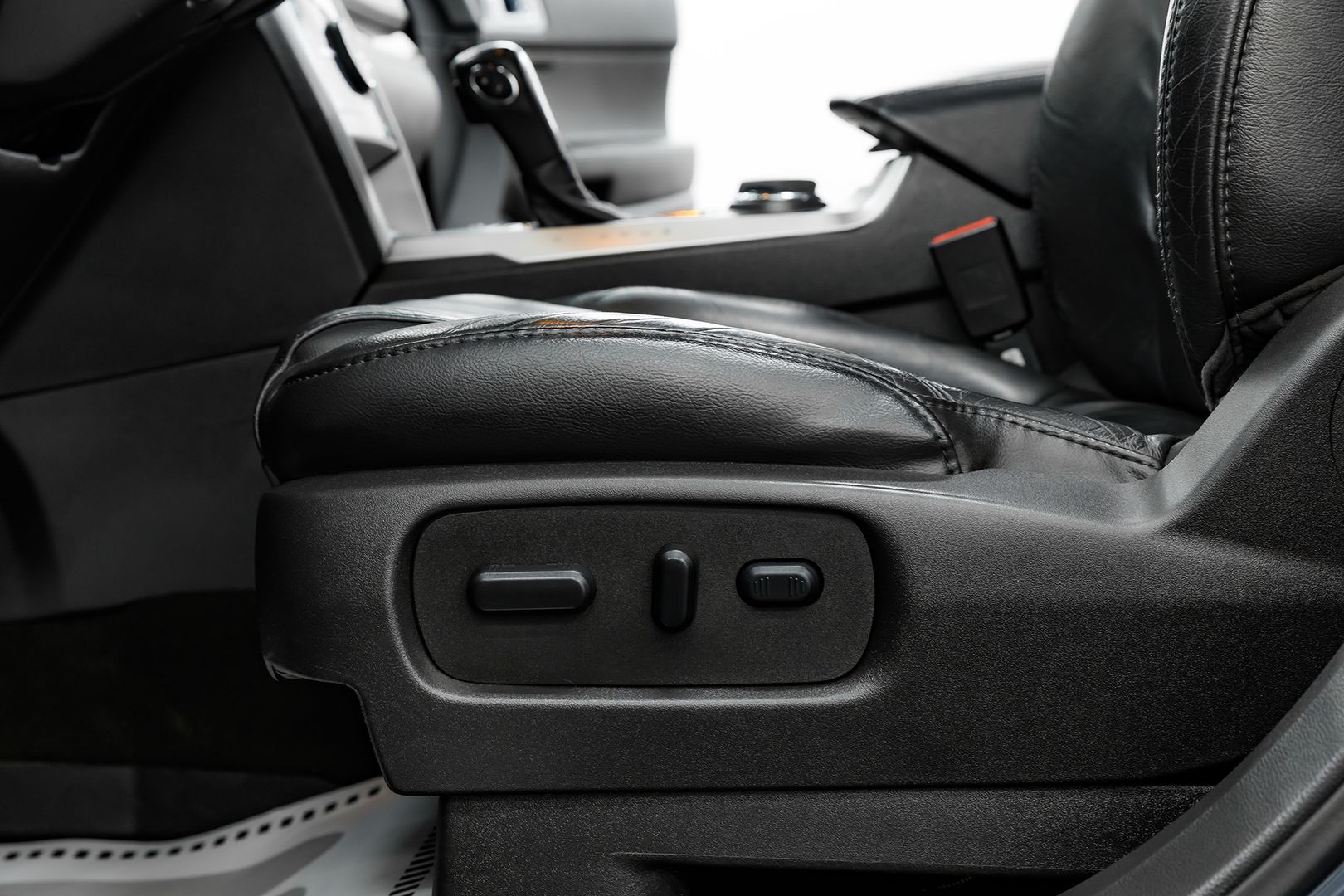 Ford Explorer, V, 2013 фото 9