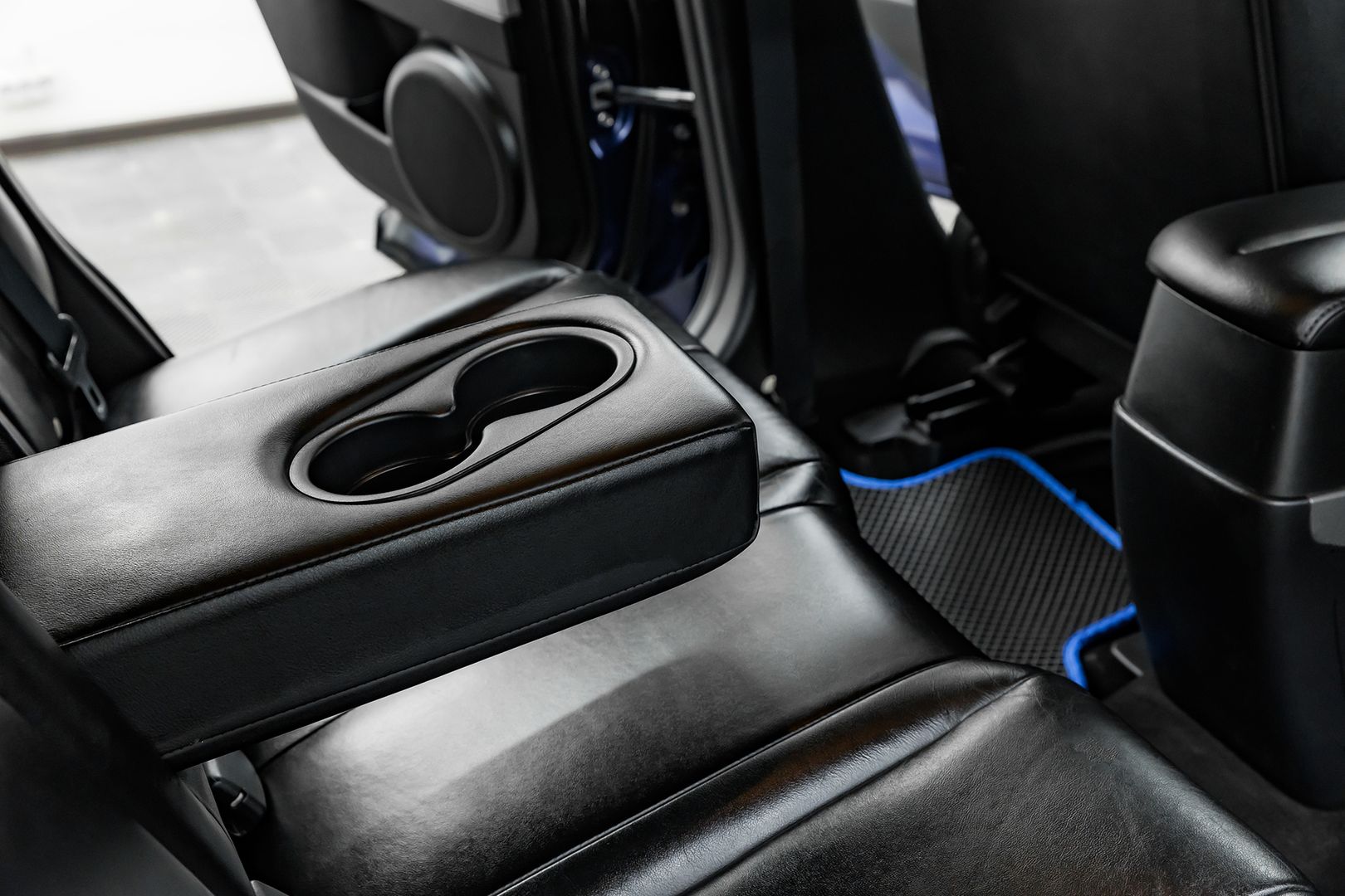 Mazda CX-7, I Рестайлинг, 2010 фото 16