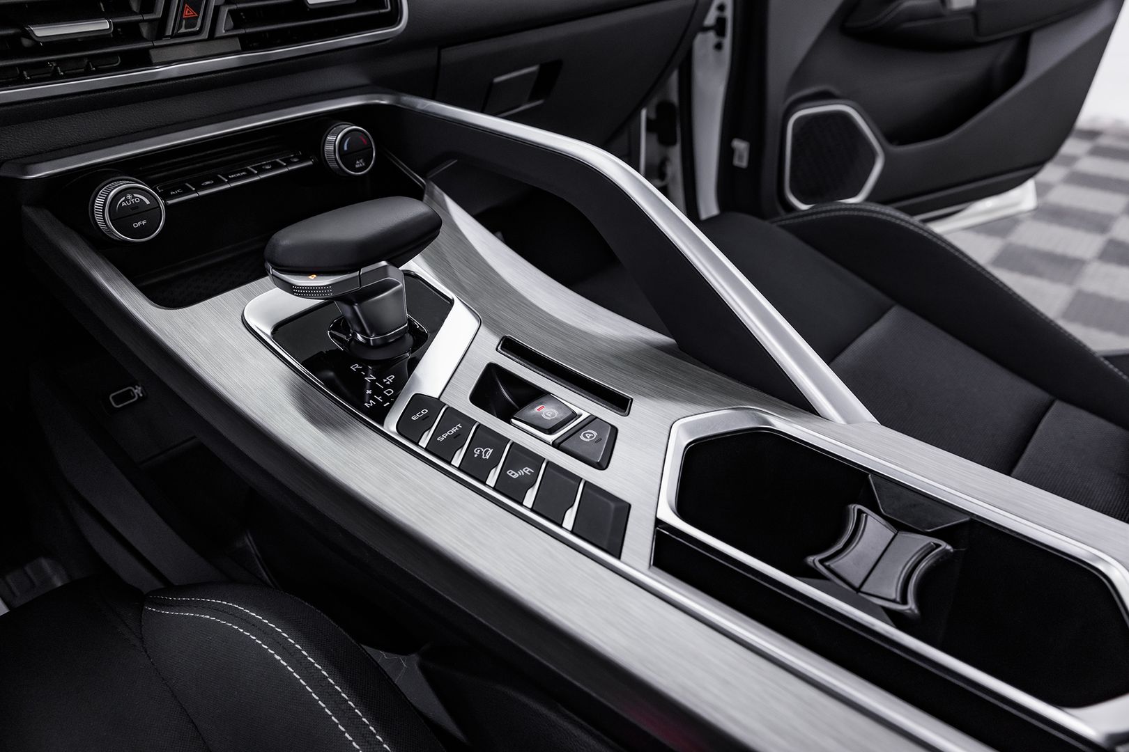 Geely Coolray, I, 2023 фото 14