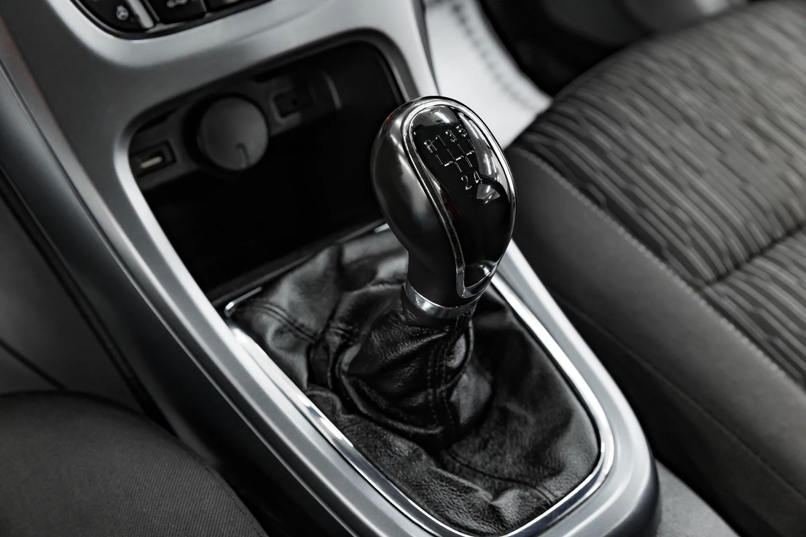 Opel Astra, J Рестайлинг, 2013 фото 10