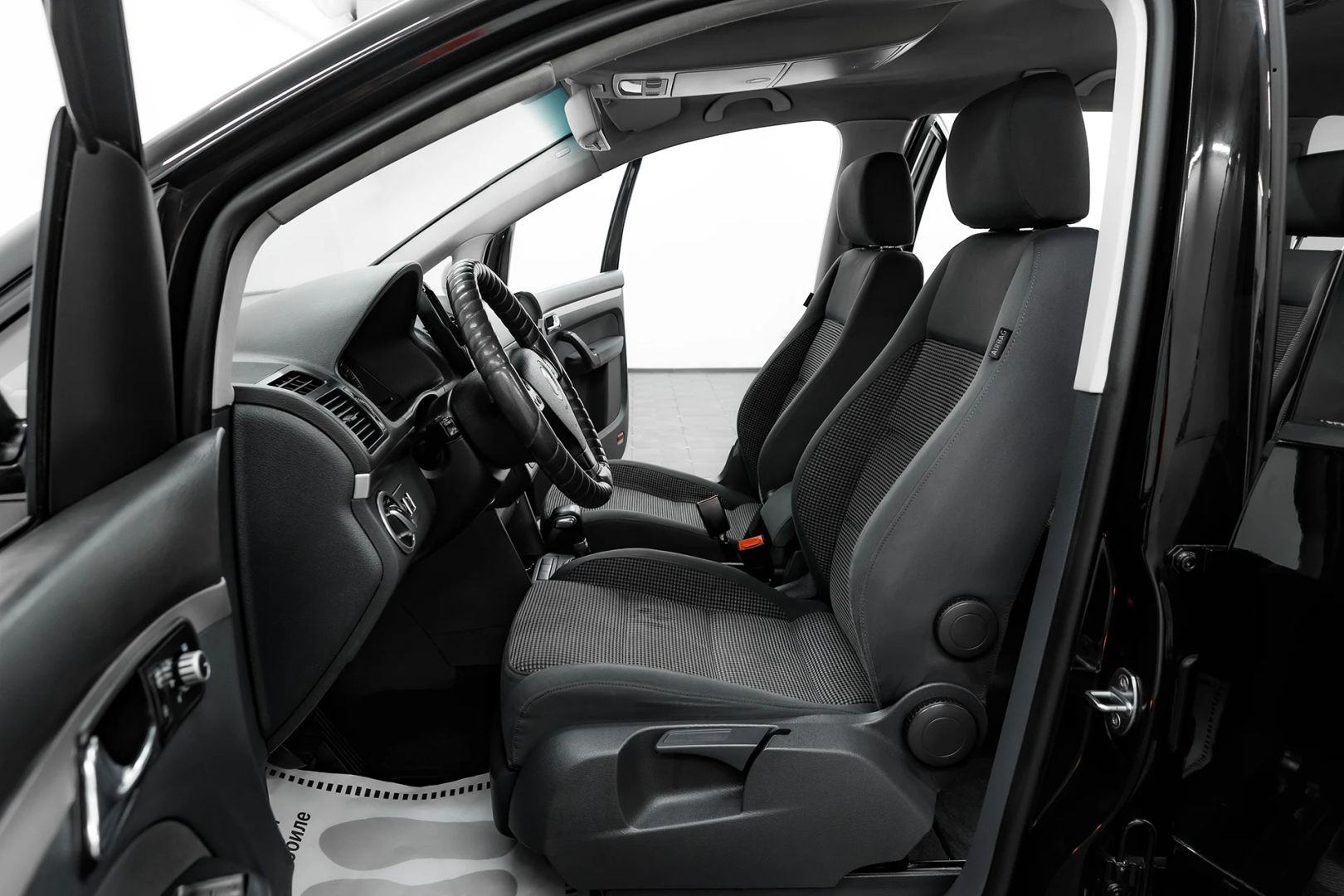 Volkswagen Touran, I, 2005 фото 7