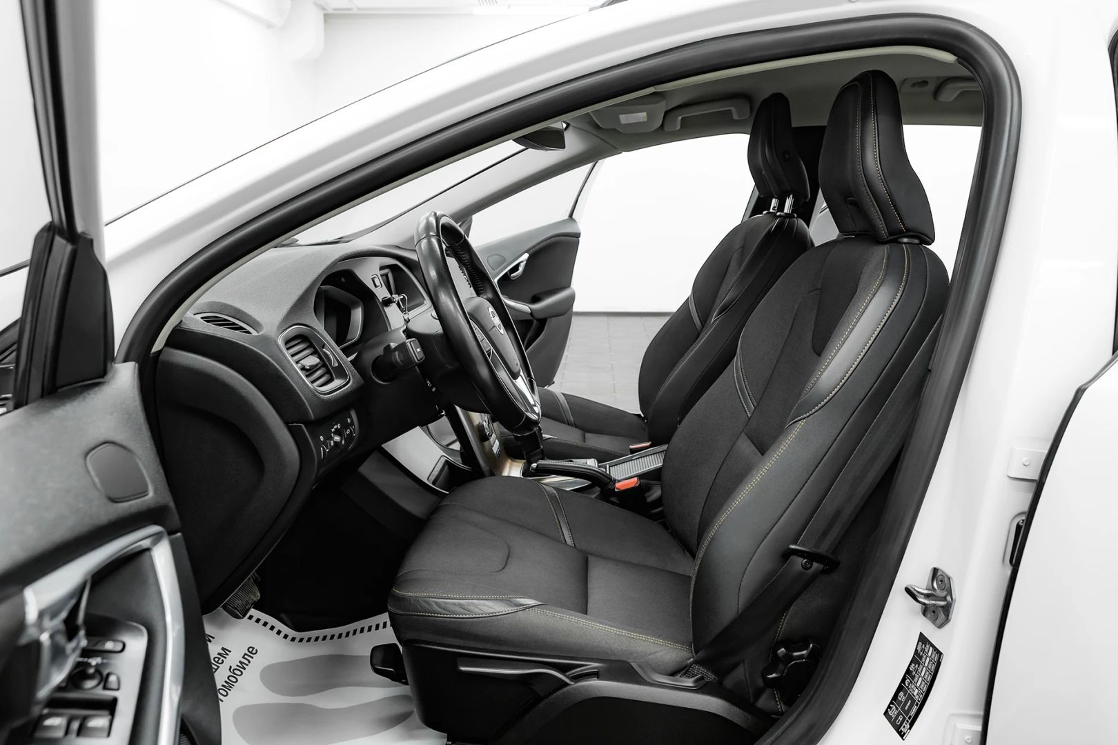 Volvo V40 Cross Country, I, 2014 фото 7