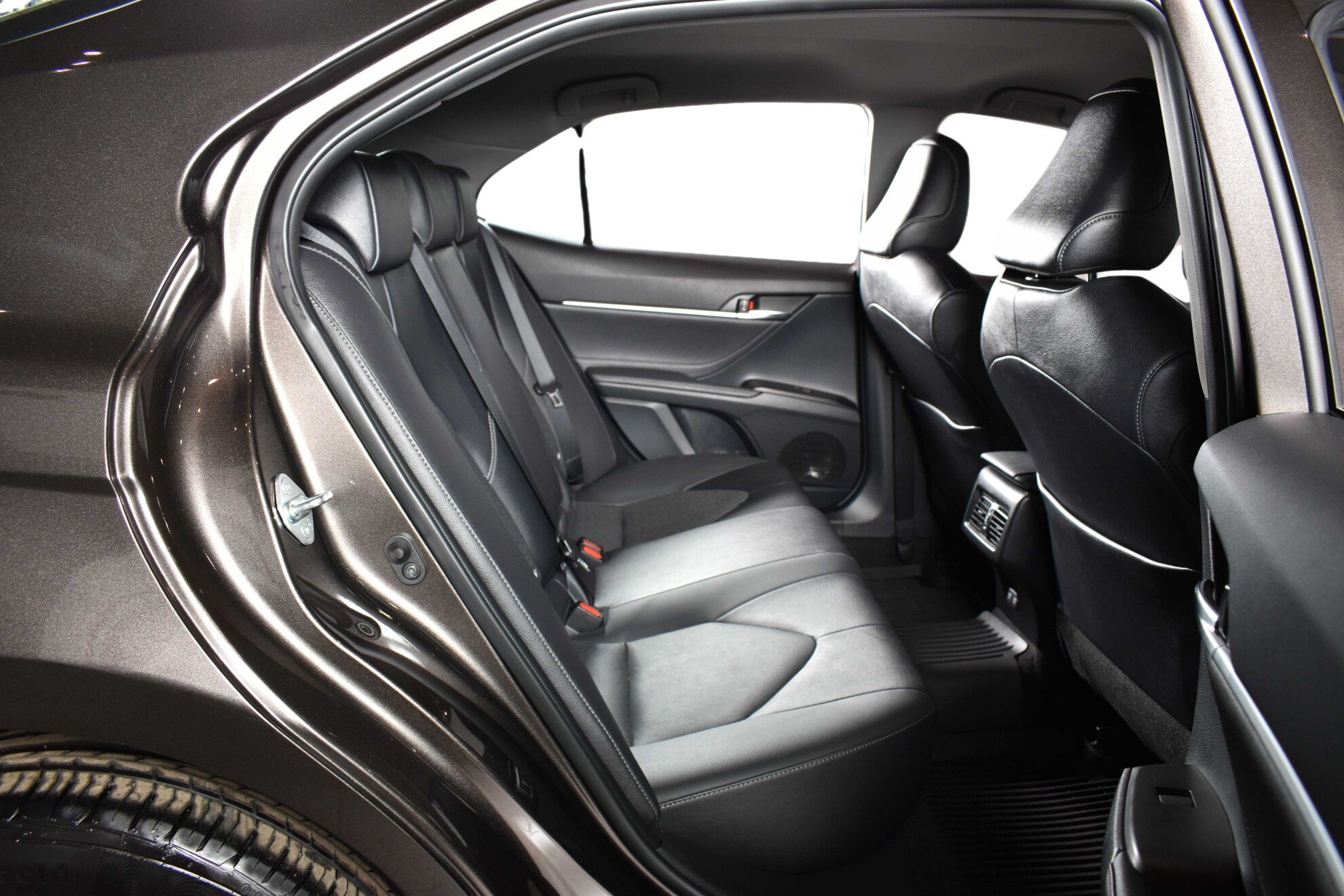 Toyota Camry, VIII (XV70) Рестайлинг, 2021 фото 6