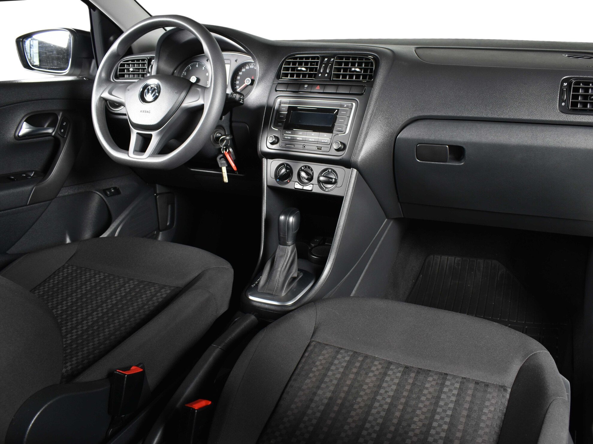 Volkswagen Polo, V Рестайлинг, 2019 фото 7