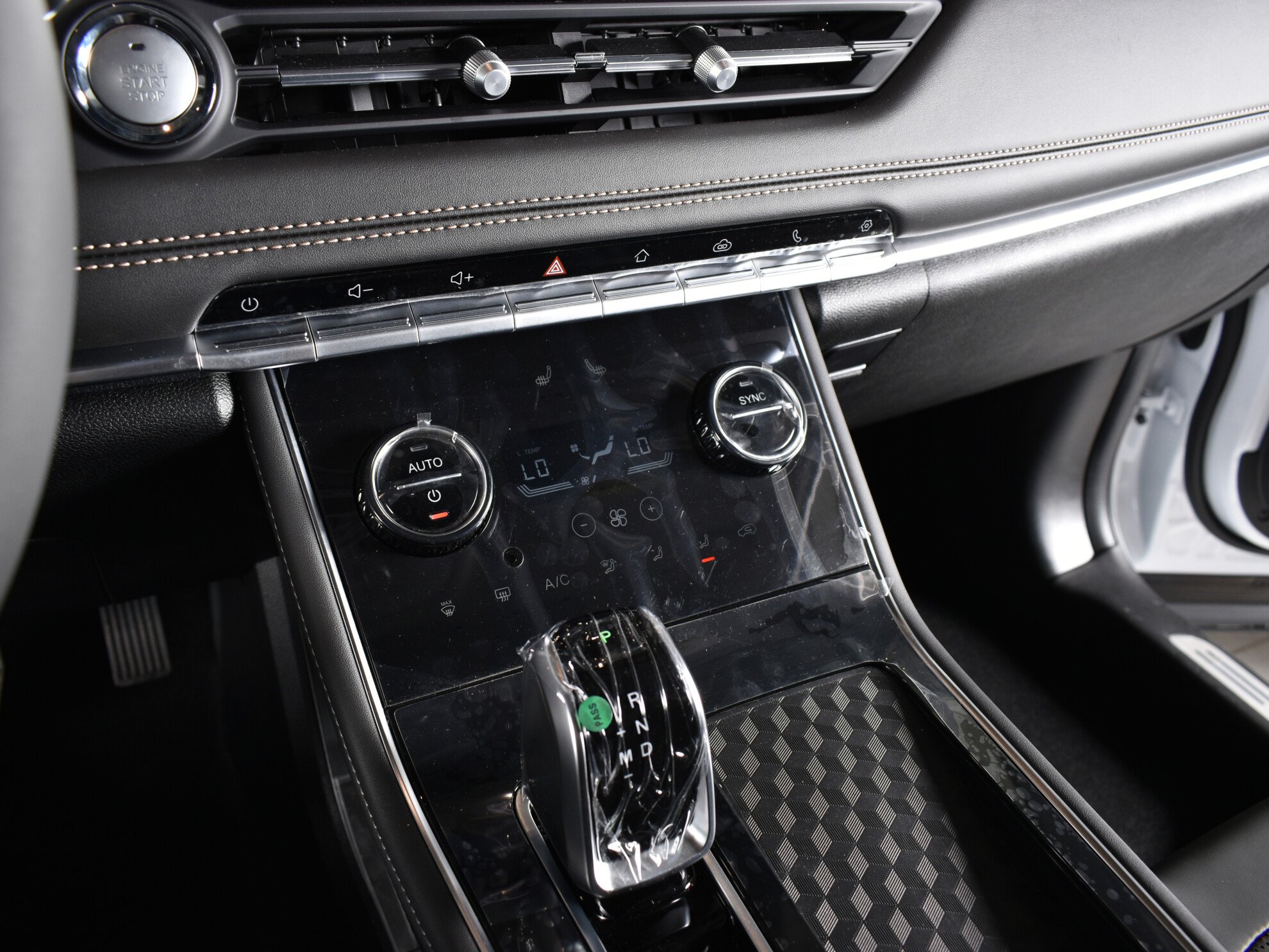 Chery Tiggo 8, I Рестайлинг, 2023 фото 11