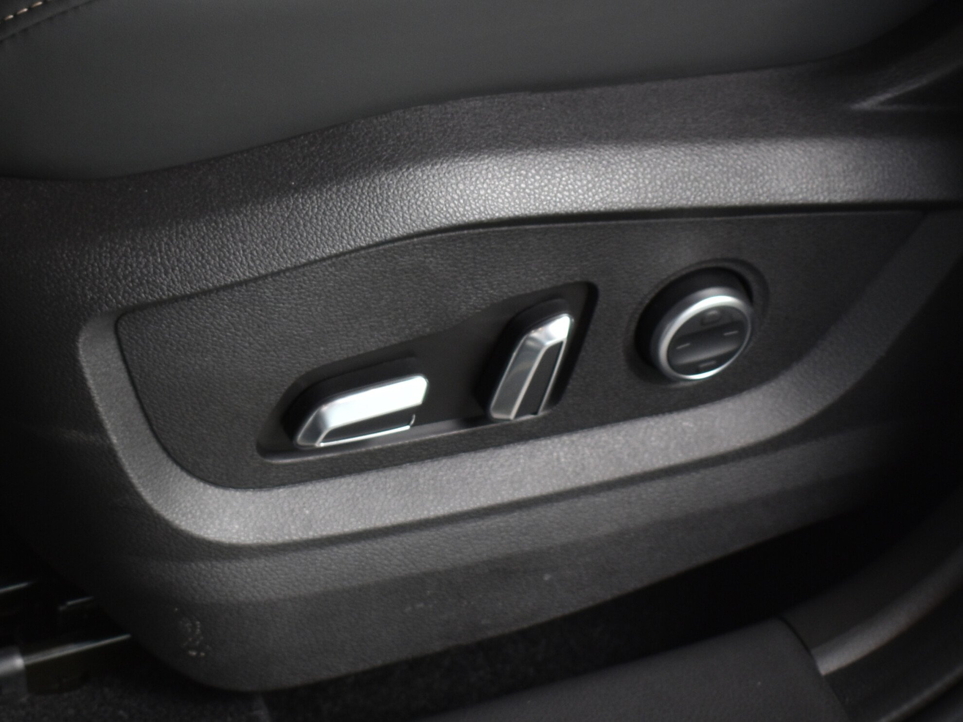 Chery Tiggo 8, I Рестайлинг, 2023 фото 16