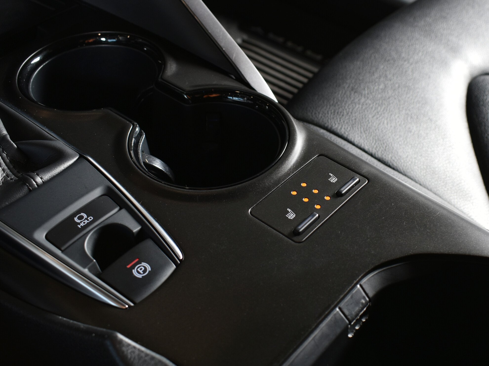 Toyota Camry, VIII (XV70) Рестайлинг, 2021 фото 10