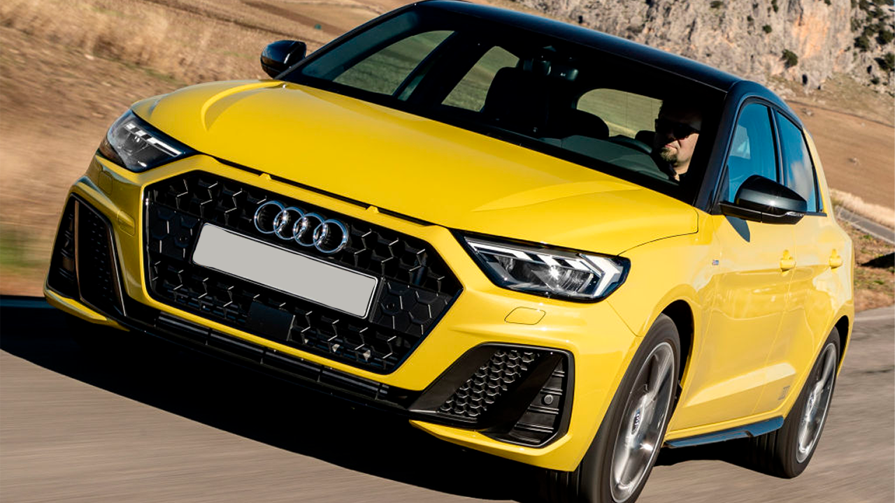Фото Вид спереди audi A1