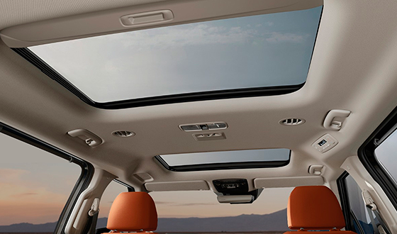 Фото Двойной люк с электроприводом kia Carnival