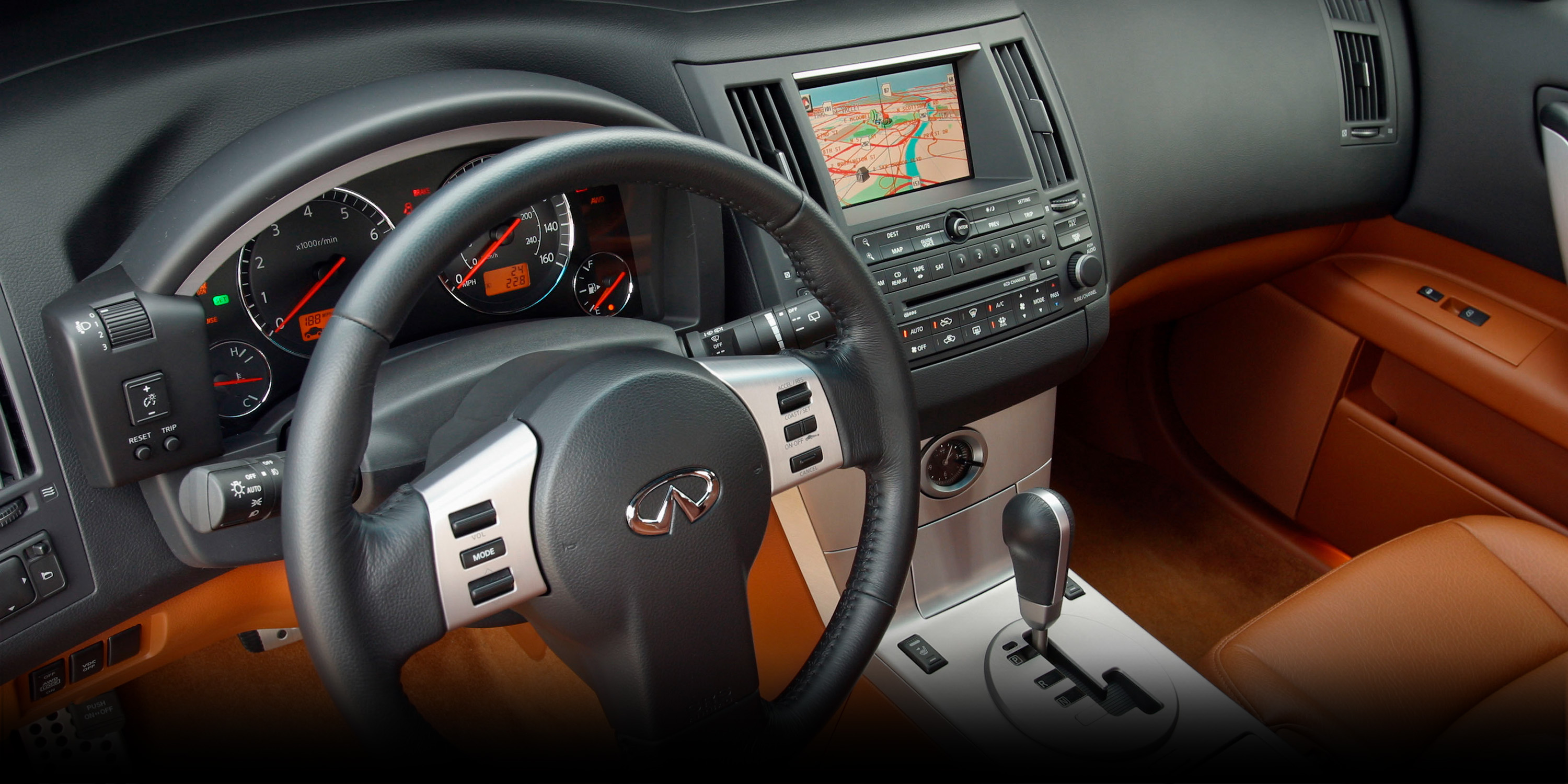 Фото Центральный дисплей infiniti FX