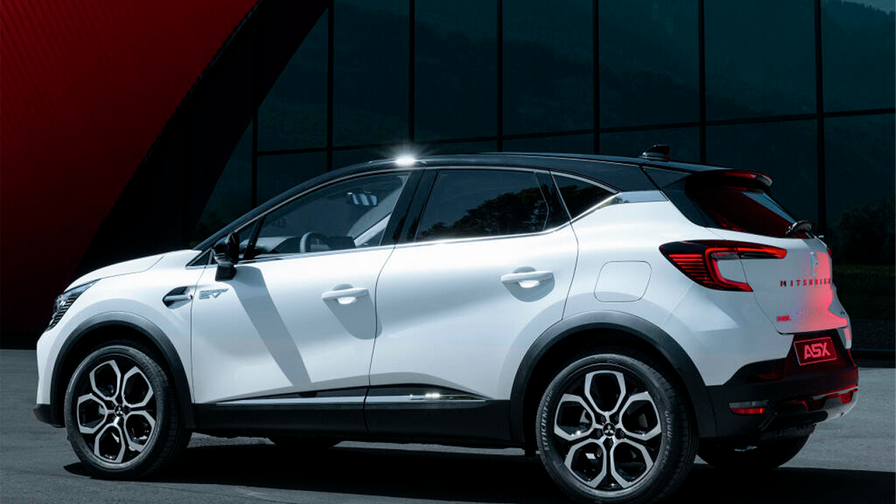 Фото Динамичный щит mitsubishi ASX