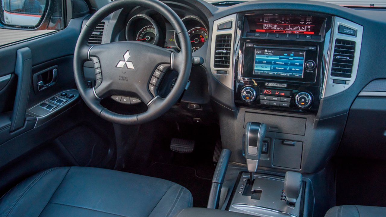 Фото Интерьер Pajero mitsubishi Pajero