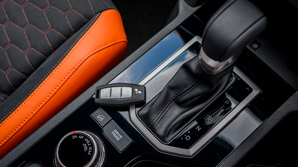 Фото Коробка mitsubishi L200