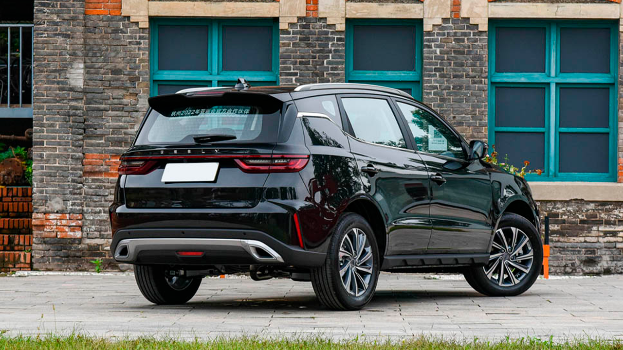 Фото Стильные линии geely Emgrand X7