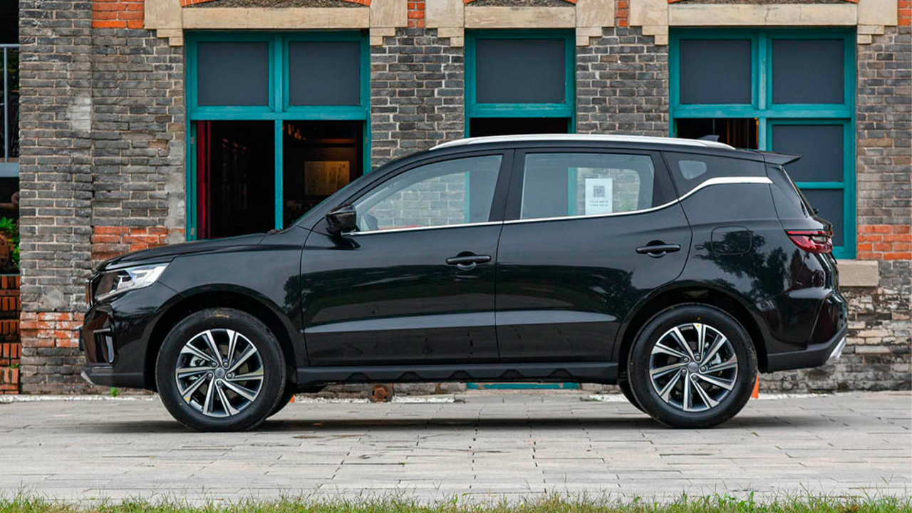 Фото Вид сбоку geely Emgrand X7